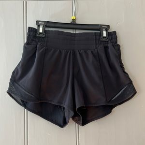 Lululemon hotty hot lined short, 2.5 inseam